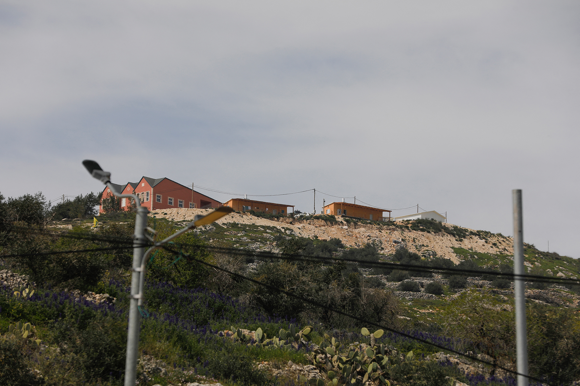 Israelische Siedlung Yitzhar in der Nähe der Stadt Huwara im besetzten Westjordanland