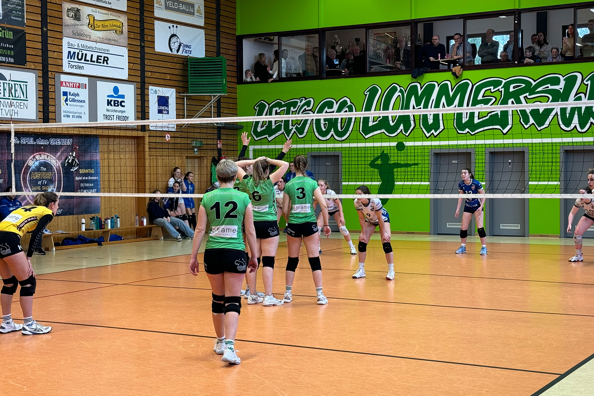 Die Damen des VBC Lommersweiler im Spiel gegen Spitzenreiter Genk
