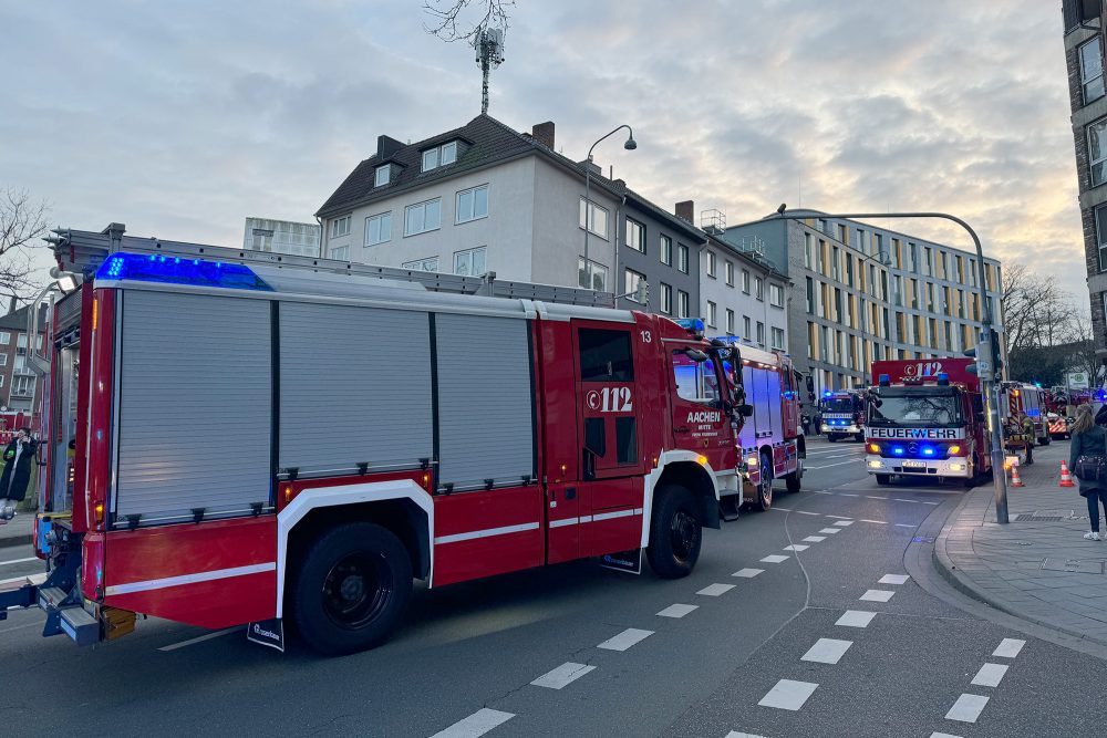 Polizeieinsatz am Aachener Luisenhospital (Bild: Michaela Brück/BRF)