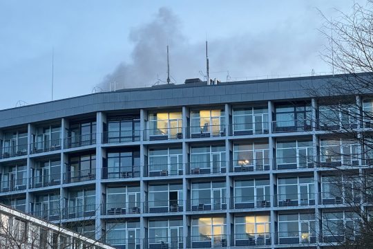 Polizeieinsatz am Aachener Luisenhospital (Bild: Michaela Brück/BRF)