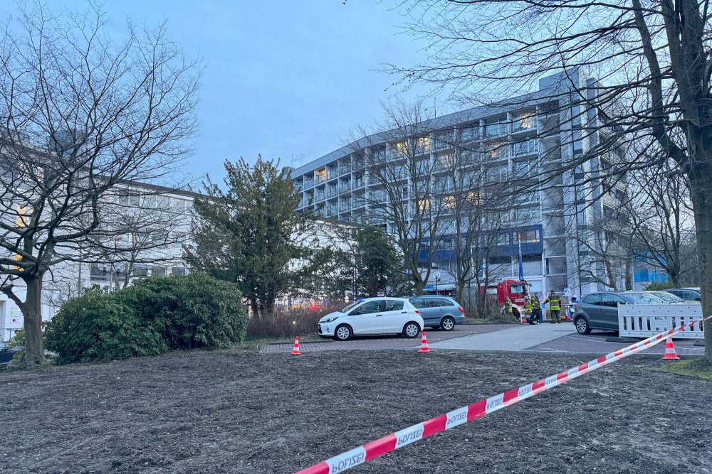 Polizeieinsatz am Aachener Luisenhospital (Bild: Michaela Brück/BRF)