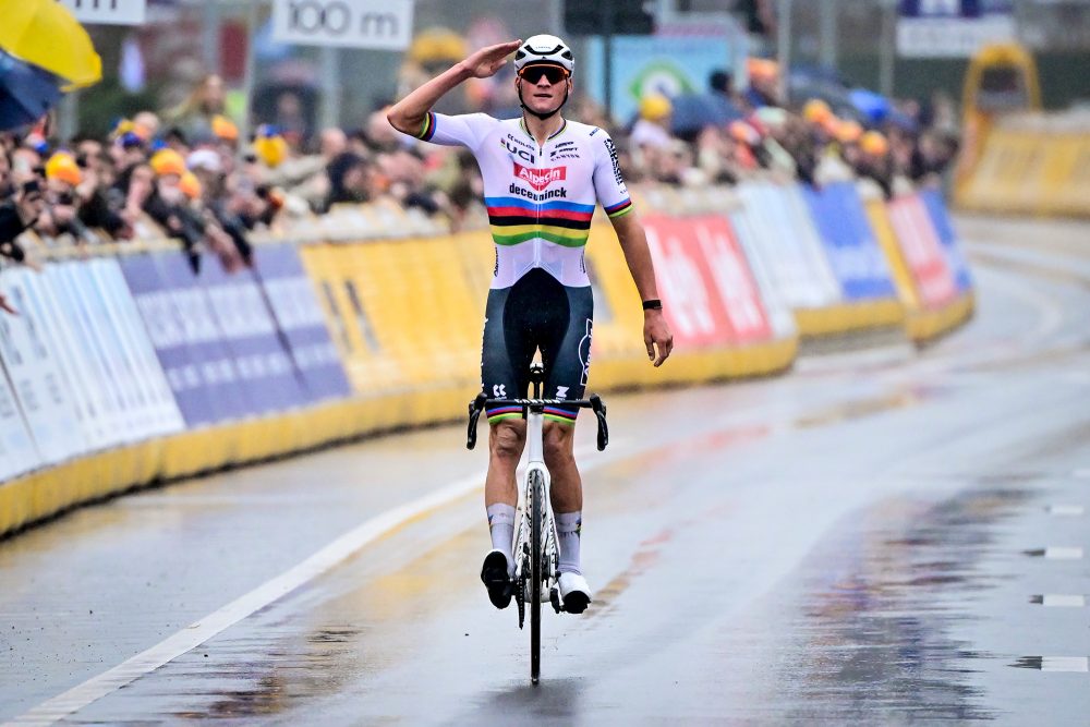 Mathieu van der Poel gewinnt den E3 Saxo Classic