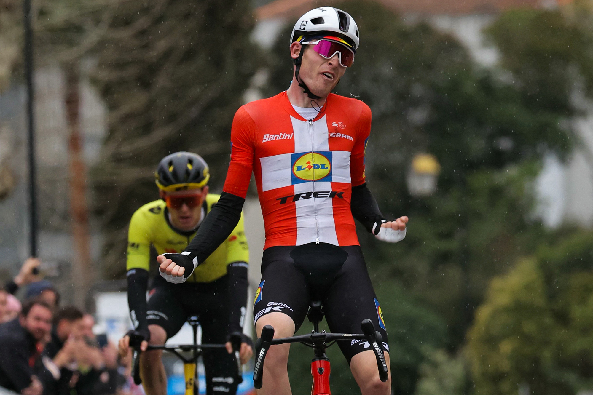 Der dänische Radprofi Mattias Skjelmose hat die sechste Etappe gewonnen (Bild: Thomas Samson/AFP)