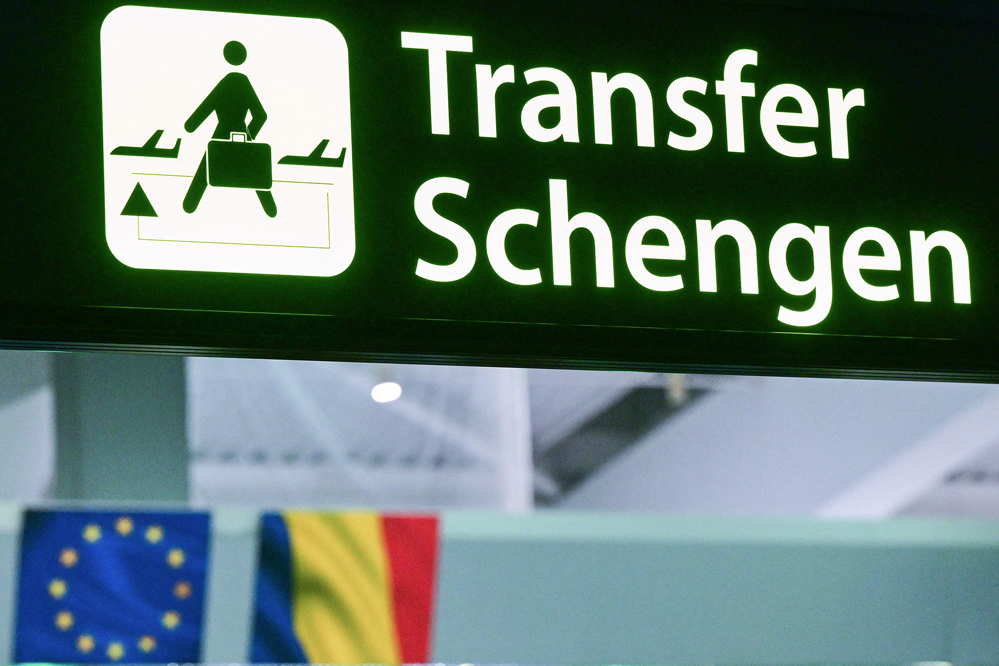 Schengen-Schild am Flughafen Otopeni in Bulgarien