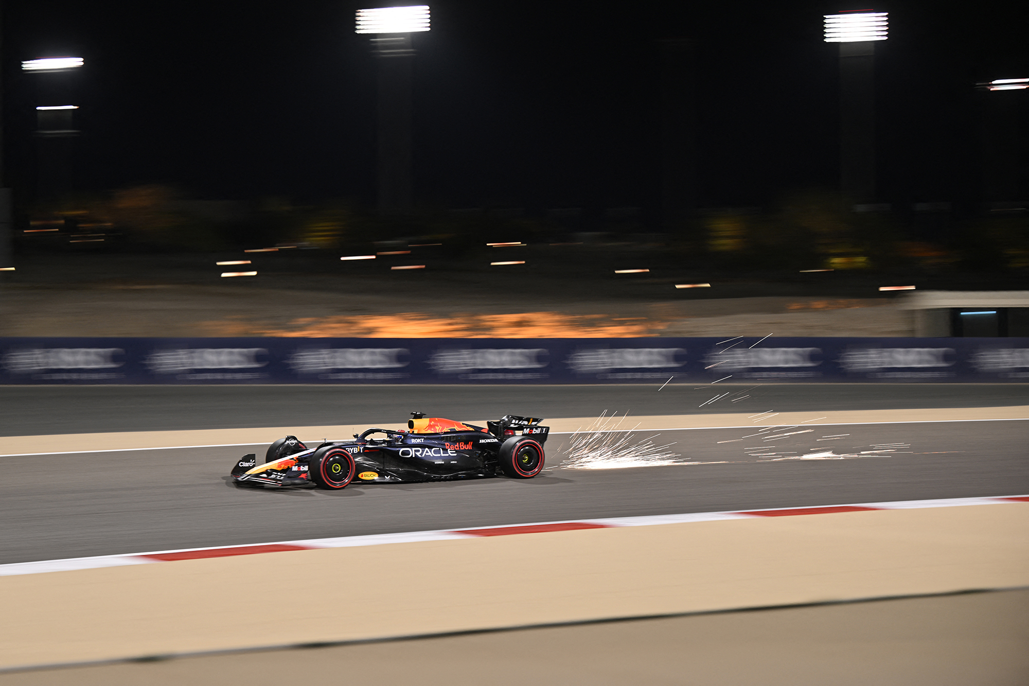 Der niederländische Red Bull Racing-Pilot Max Verstappen beim Qualifying zum Großen Preis von Bahrain (Bild: Andrej Isakovic/AFP)