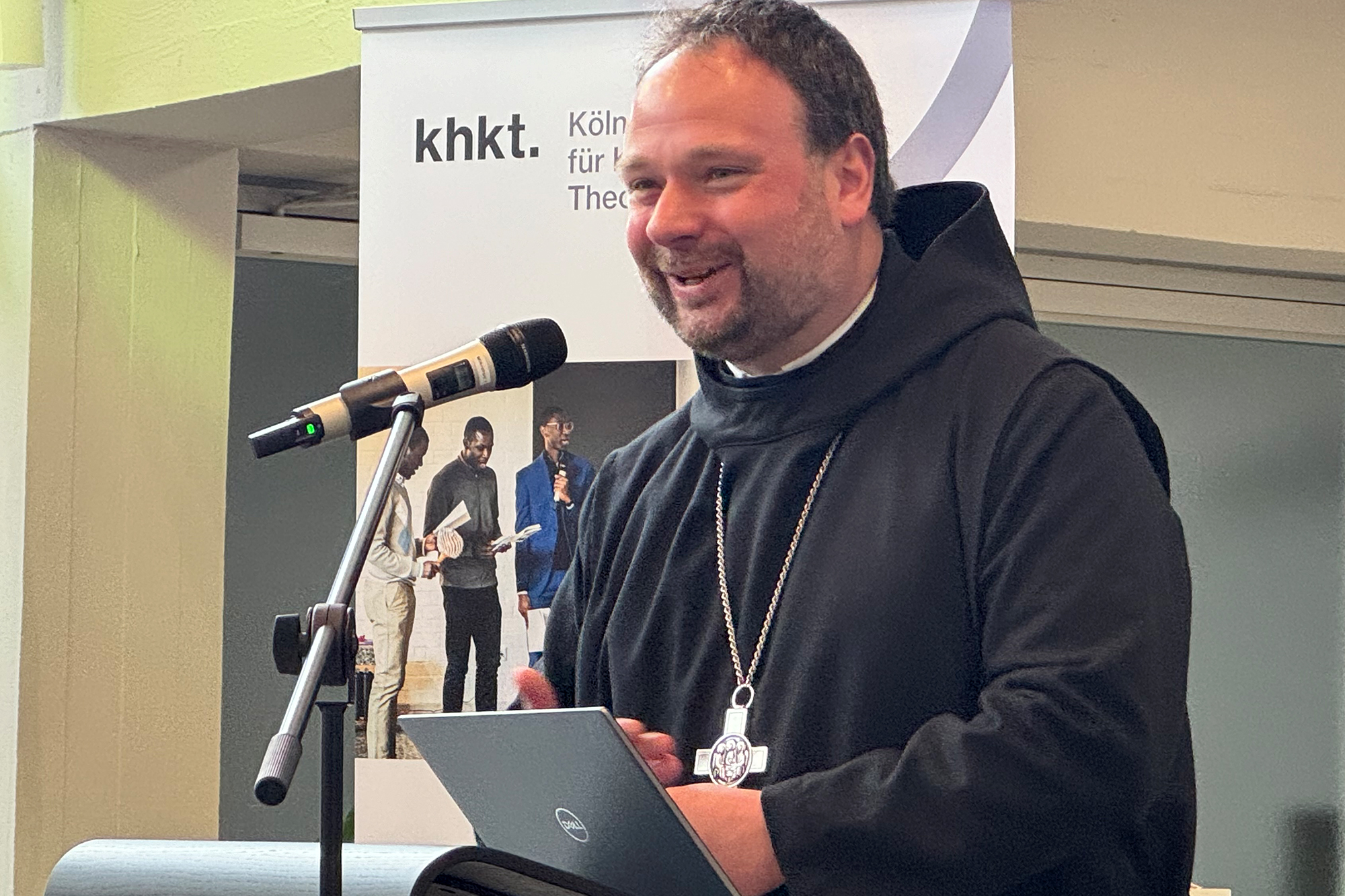 Abt Nikodemus Schnabel beim Vortrag in der Kölner Hochschule für Katholische Theologie