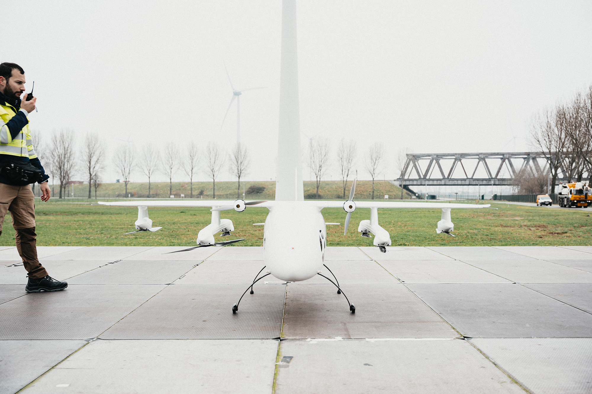Start einer adlc-Drohne am Antwerpener Hafen