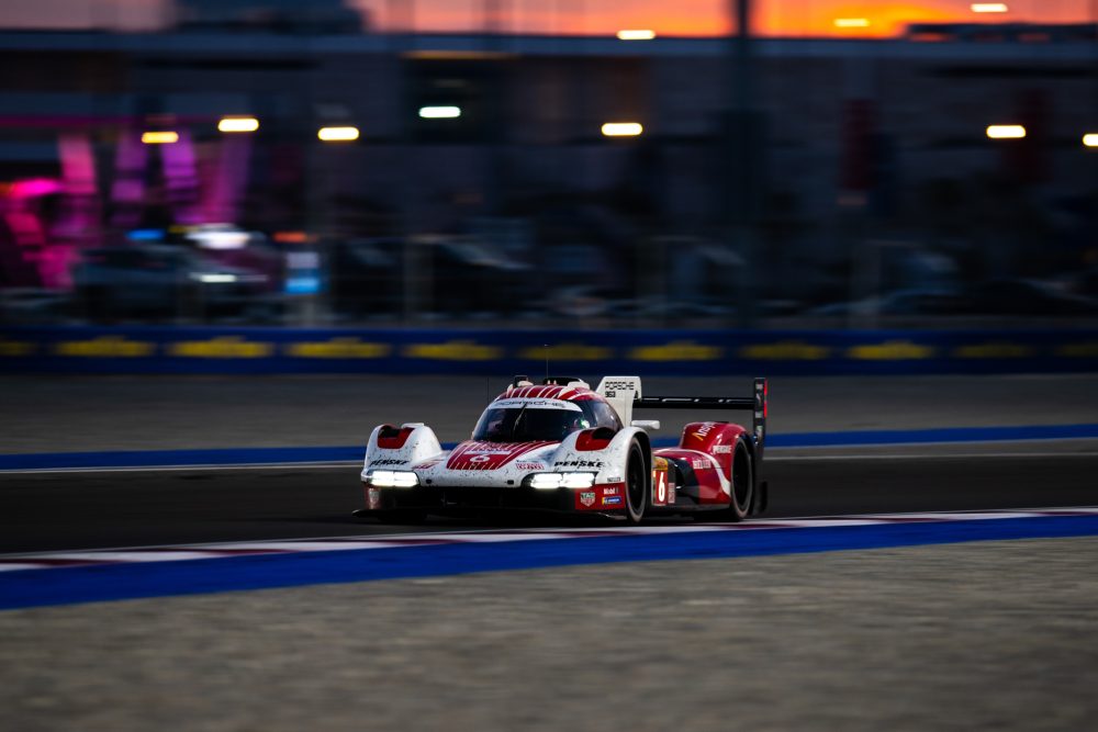 Der Porsche #6 von Kevin Estre, André Lotterer und Laurens Vanthoor hat den Saisonauftakt in Katar gewonnen