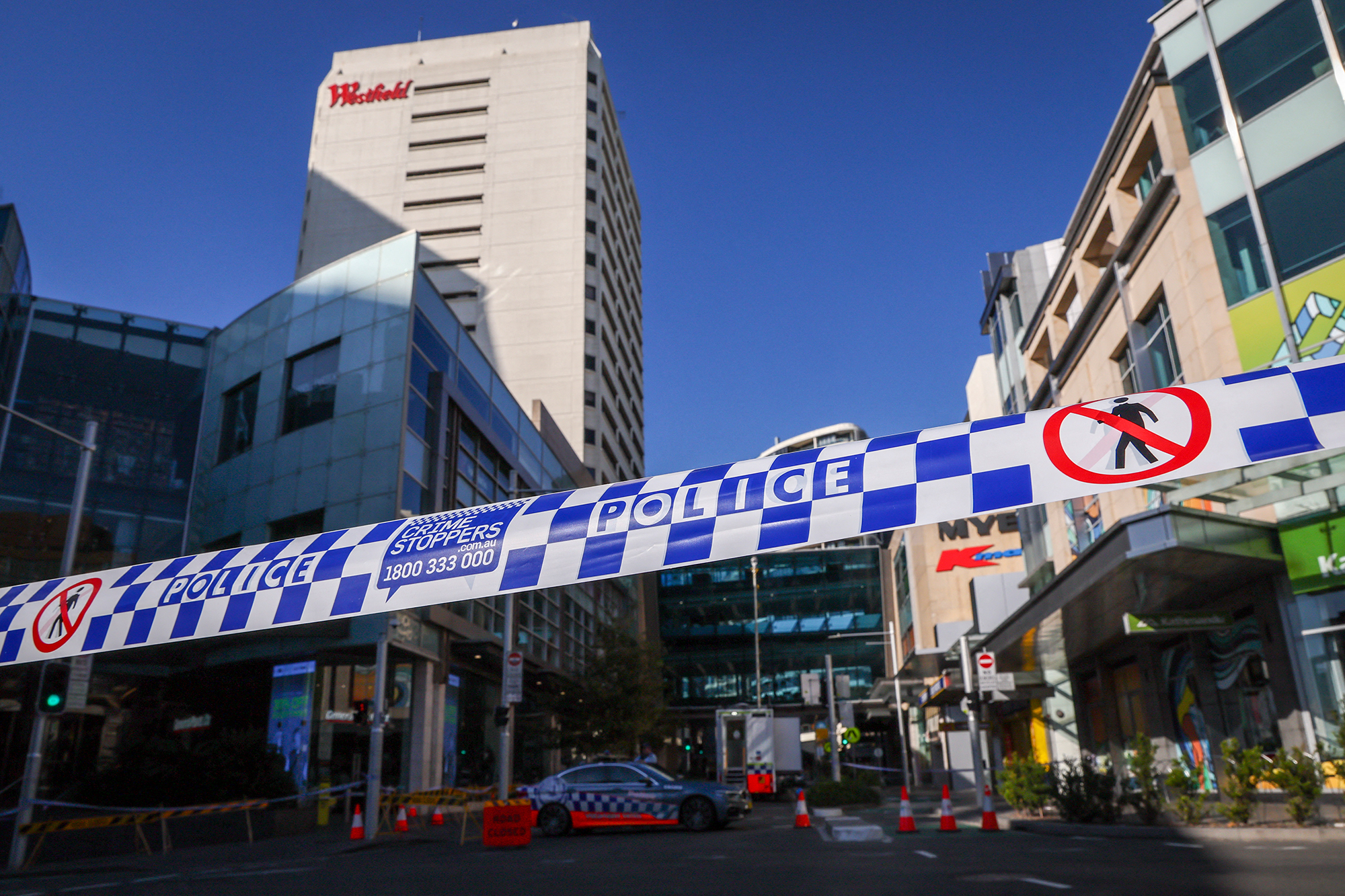 Polizeiabsperrung vor dem Einkaufszentrum Westfield Bondi Junction in Sydney