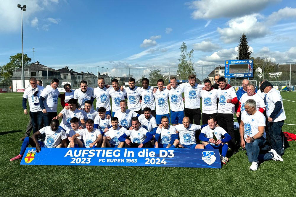 Der FC Eupen feiert den Aufstieg in die 3. Division Amateure