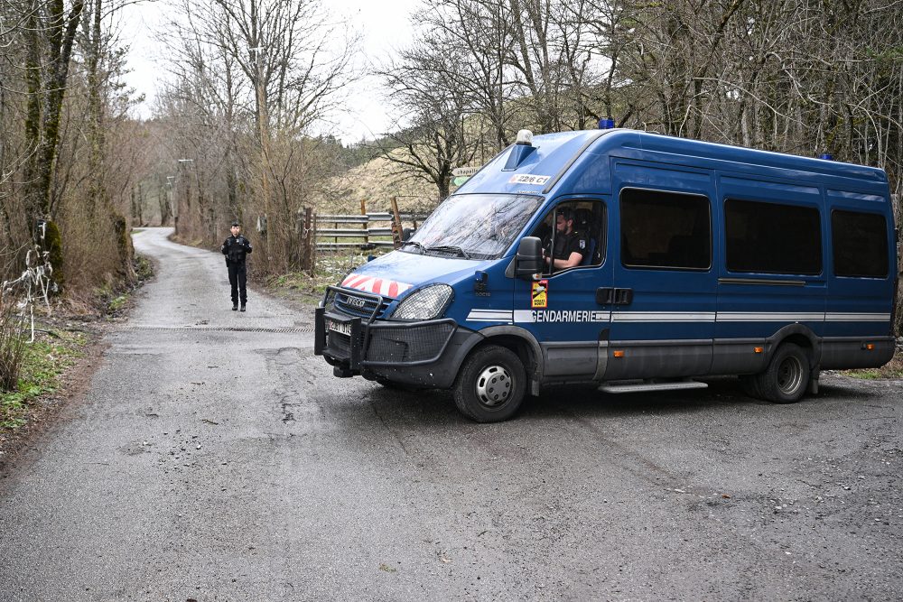 Wagen der Gendarmerie in Le Haut-Vernet