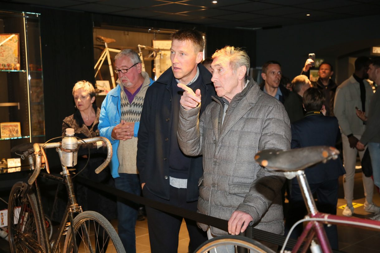 Eddy Merckx und Sohn Axel Merckx bei der Eröffnung des Radsporthauses in Aywaille