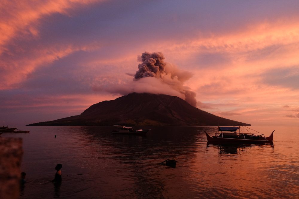 Vulkan Ruang in Indonesien erneut ausgebrochen