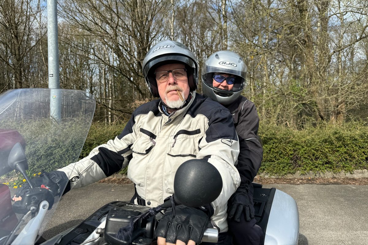 Sommerwetter im April: Auf dem Motorrad das Leben genießen