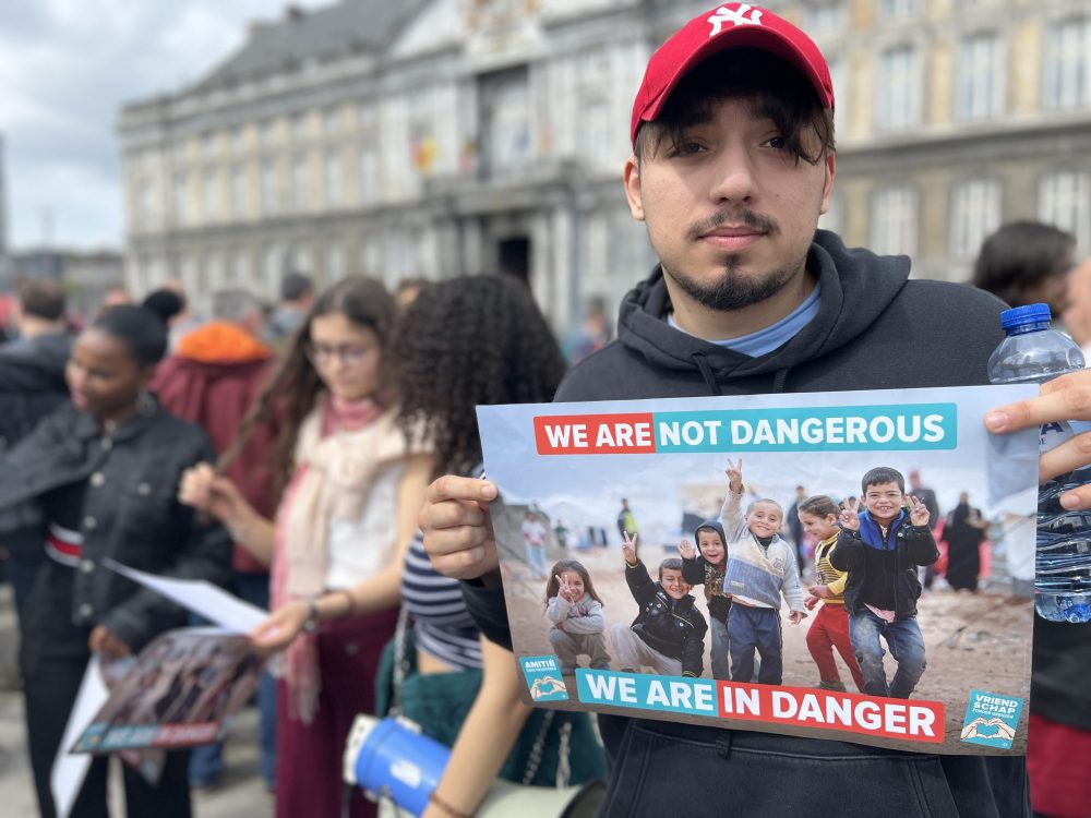 Demonstration in der Lütticher Innenstadt gegen das geschlossene Asylbewerberheim in Vottem