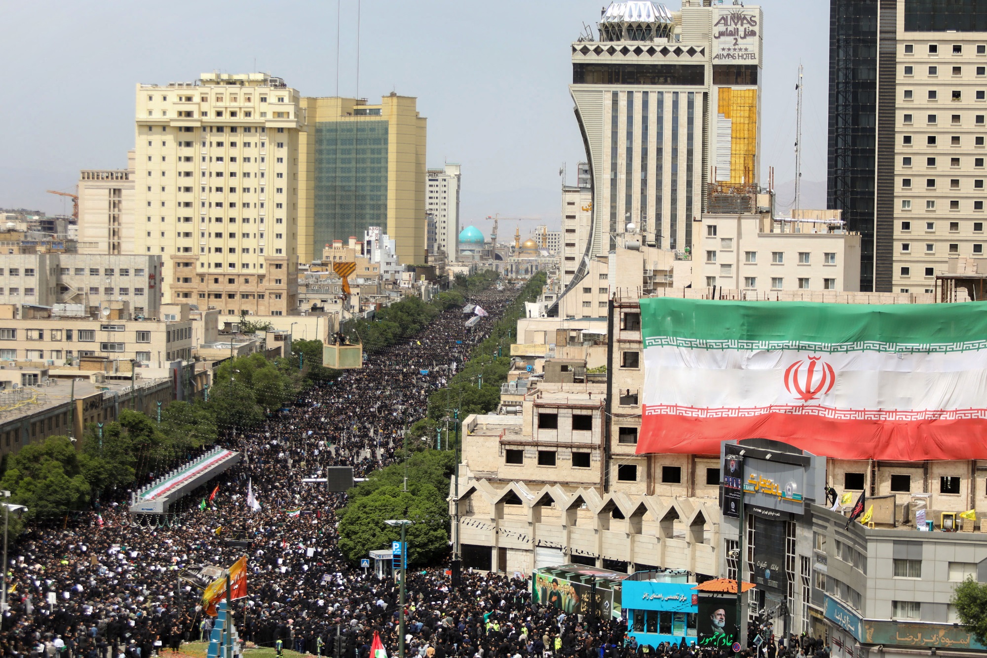 Beisetzungszeremonie von Mashhad Raisi im Iran