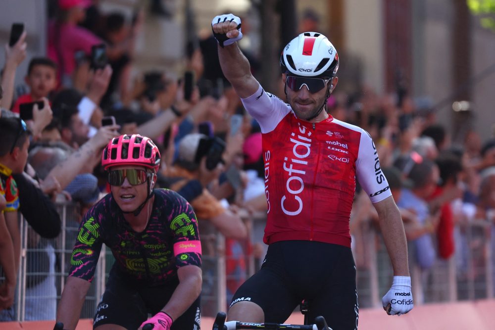 Benjamin Thomas (rechts) gewinnt die fünfte Etappe beim Giro