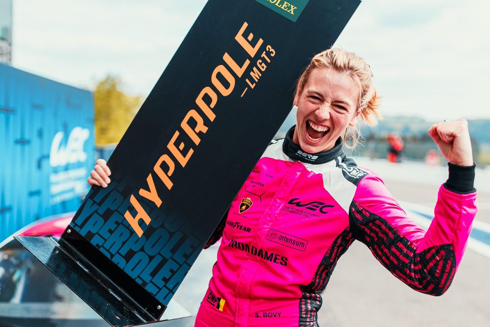 Sarah Bovy stellt den Lamborghini #85 auf Startplatz eins in der LMGT3