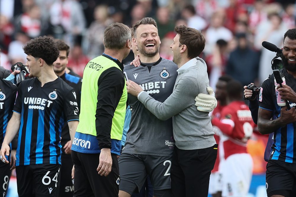 Simon Mignolet feiert die Führung in den Play-offs