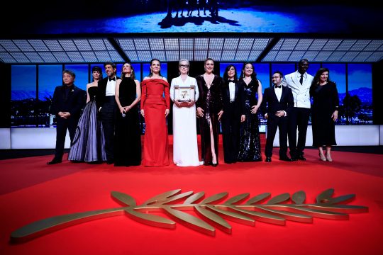 Meryl Streep erhält die Goldene Ehrenpalme zum Auftakt der 77. Filmfestspiele von Cannes