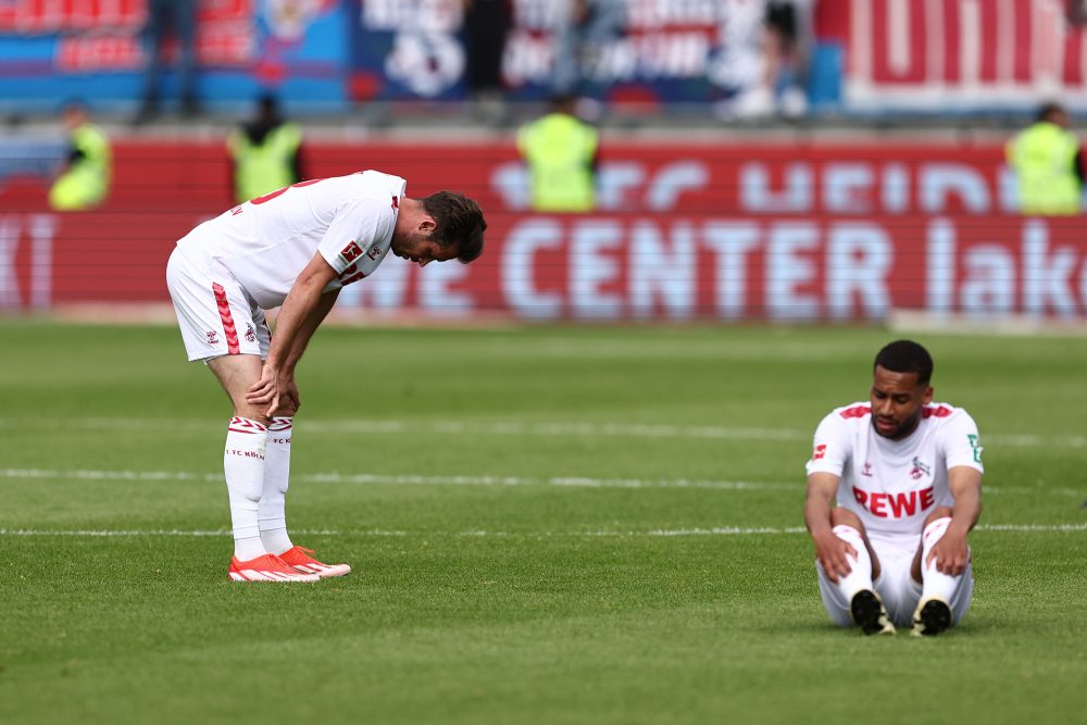 Spieler des 1. FC Köln enttäuscht nach dem Spiel gegen Heidenheim