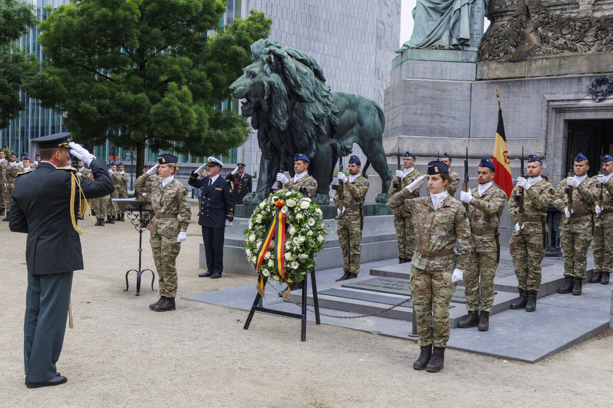 Gedenkfeier zum Ende des Zweiten Weltrkiegs am Grab des Unbekannten Soldaten in Brüssel