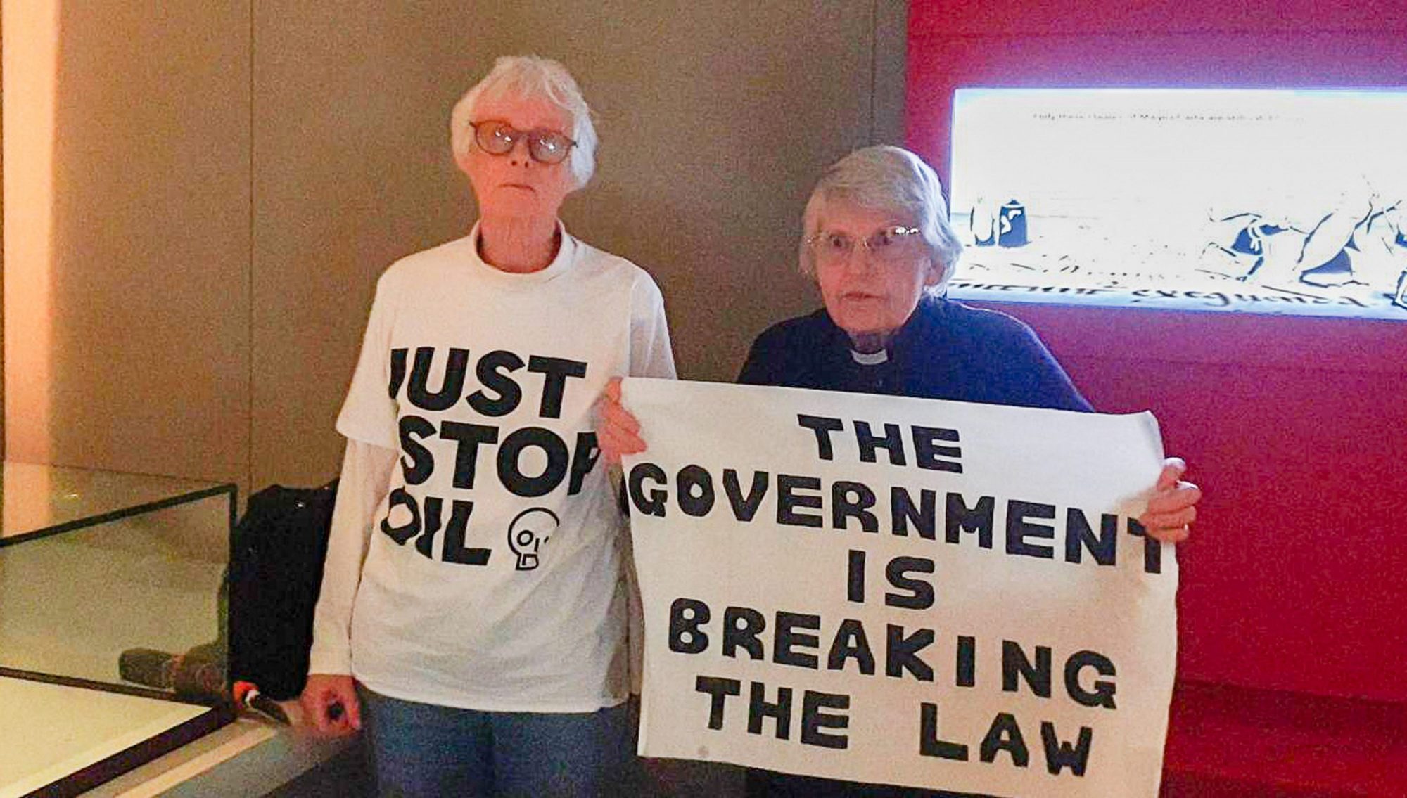 Zwei über 80-jährige Klimaaktivisten von "Just Stop Oil"