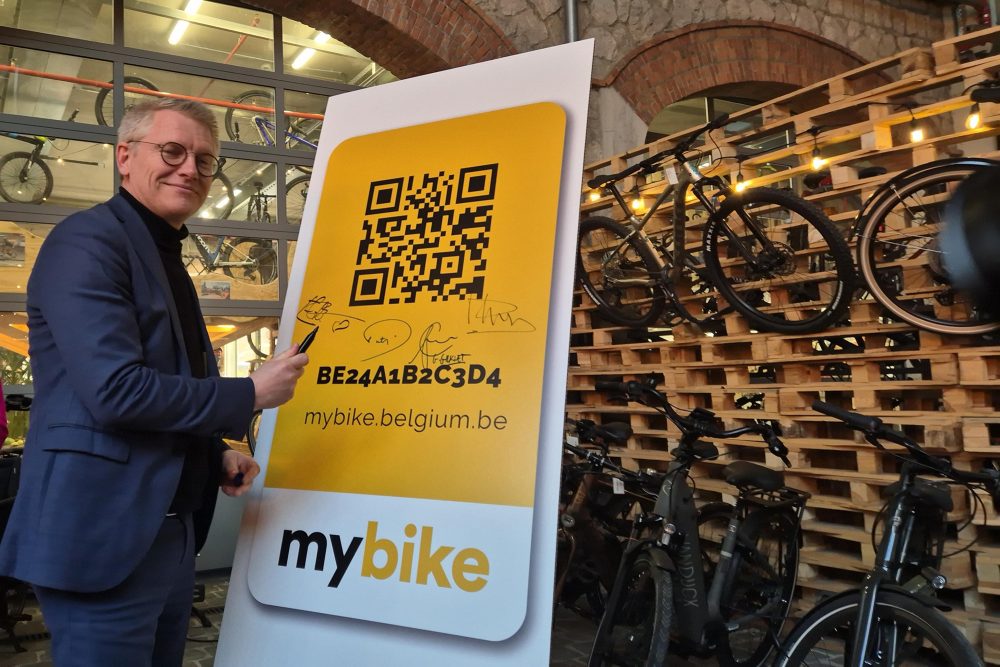 Der föderale Mobilitätsminister Georges Gilkinet bei der Vorstellung der mybike.belgium-Plattform im April