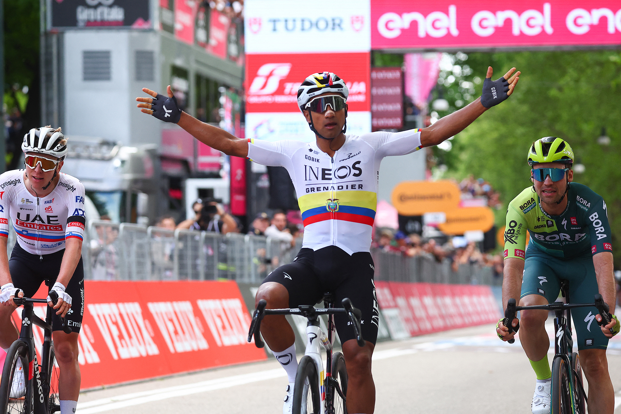 Jhonatan Narváez gewinnt die erste Giro-Etappe