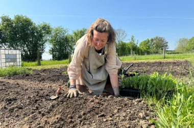Nathalie Peters züchtet nachhaltige Blumen in Baelen