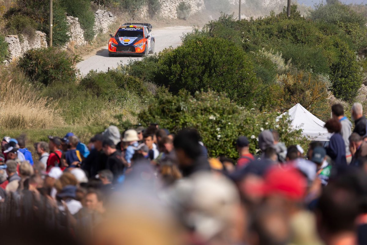 Thierry Neuville/Martijn Wydaeghe bei der Rallye Sardinien