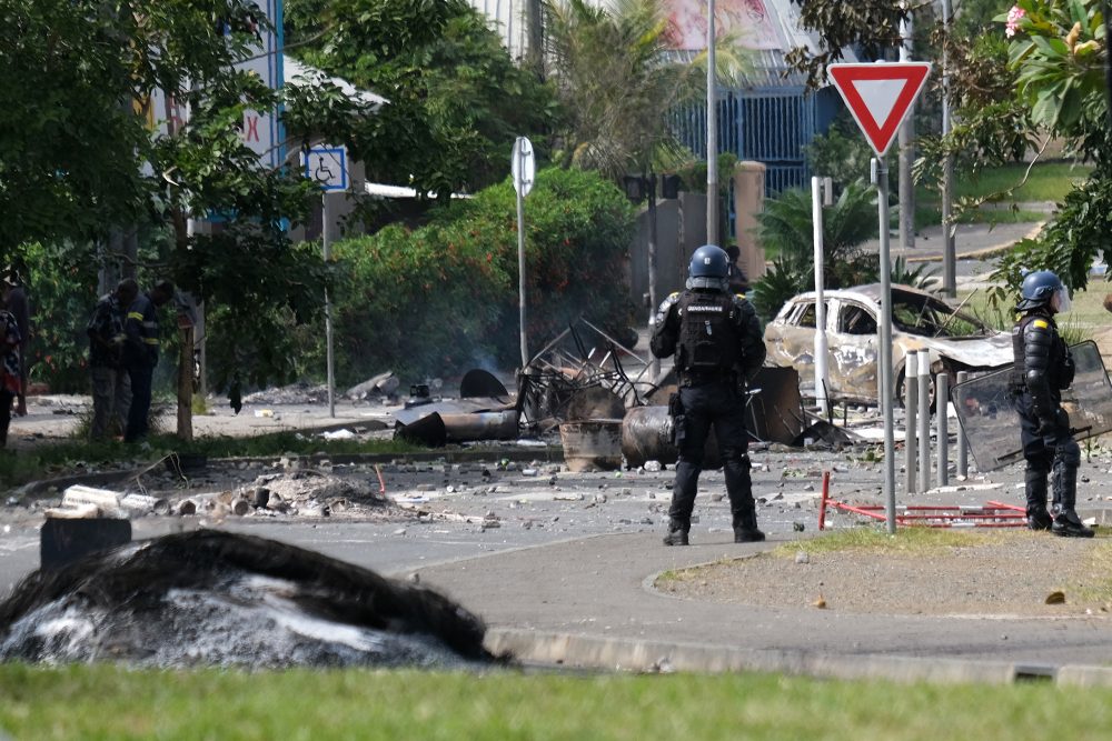 Gendarmen in Nouméa am Dienstag