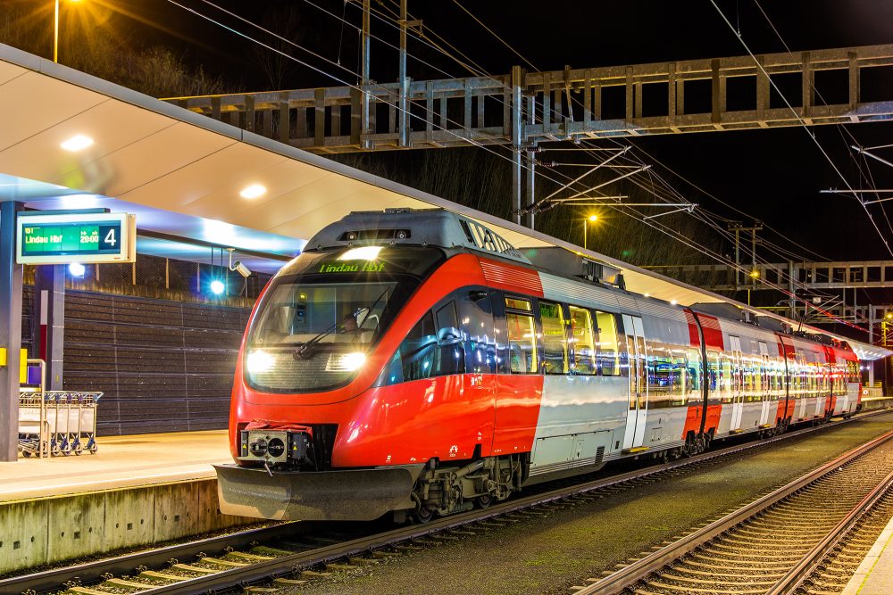 Österreichische S-Bahn am Feldkircher Bahnhof