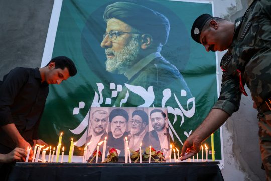 Trauerfeiern für Irans Präsidenten Raisi (Bild: Ahmad Al-Rubaye/AFP)