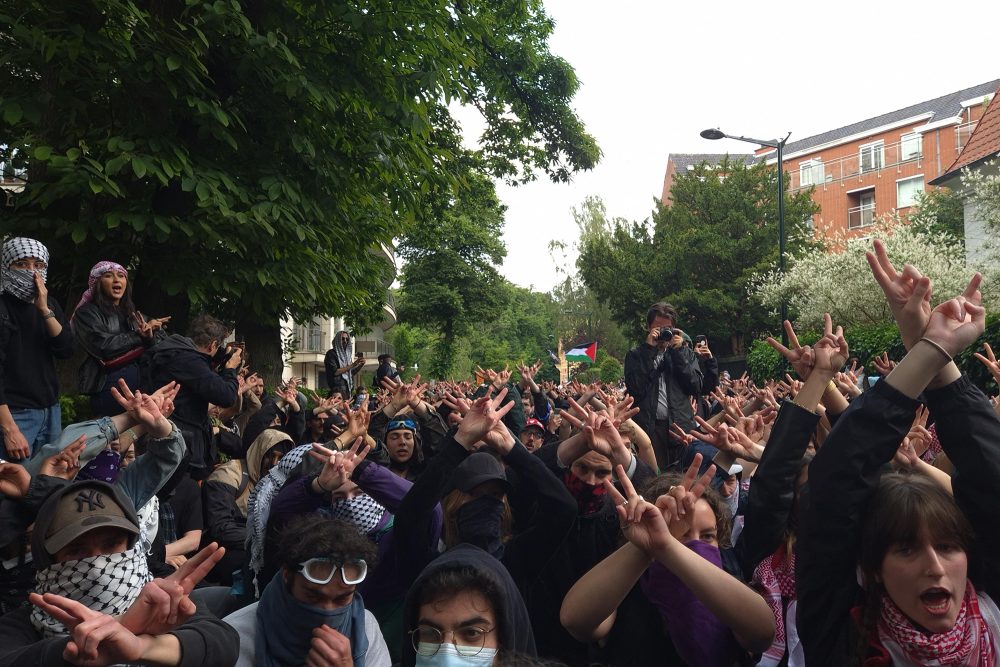 Pro-palästinensische Demonstration vor der israelischen Botschaft in Uccle am Donnerstag