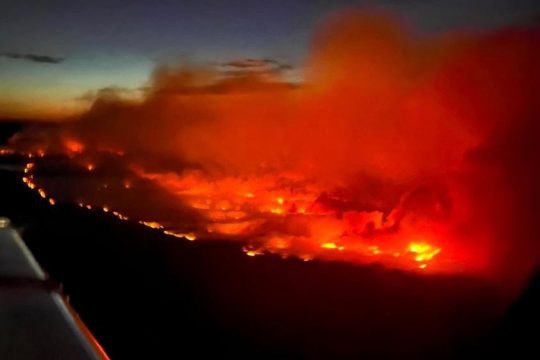 Waldbrände in der Nähe der kanadischen Stadt Fort Nelson im Bundesstaat British Columbia