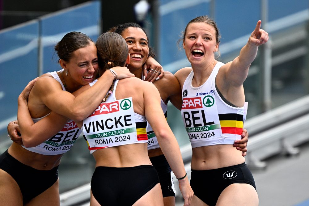 Die Belgian Rockets der 4x100-Meter-Staffel bejubeln den Einzug ins EM-Finale