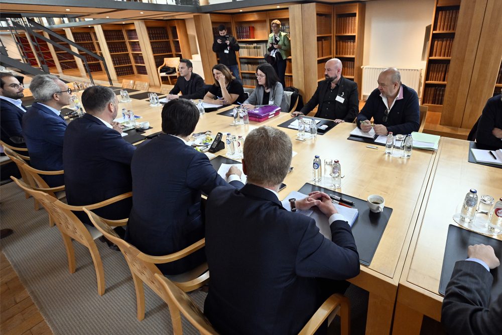 Georges-Louis Bouchez und Maxime Prévot treffen Vertreter der Arbeitgeberverbände