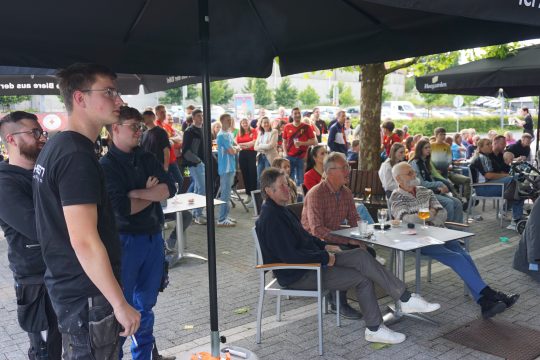 Public Viewing im Trottinette in St. Vith