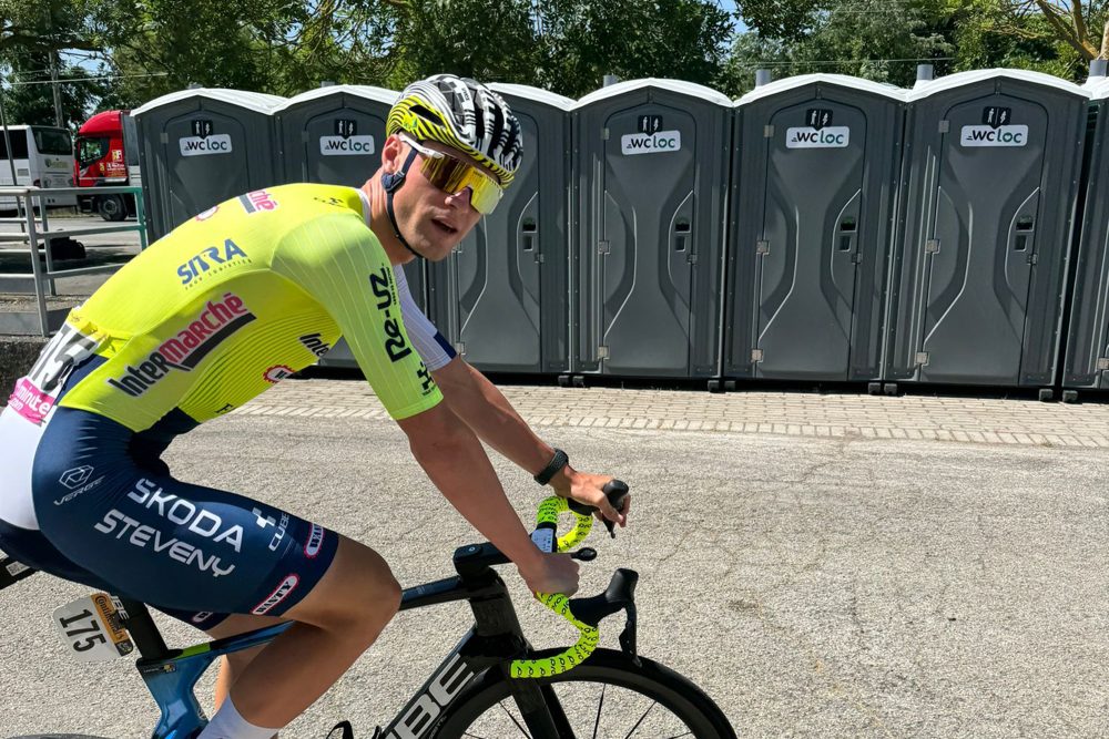 Der Raerener Laurenz Rex vor dem Start der zweiten Tour-de-France-Etappe im italienischen Cesenatico