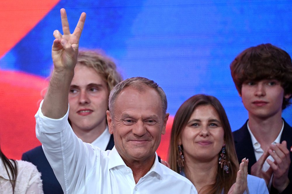 Polens Premierminister Donald Tusk freut sich über das gute Abschneiden seiner Partei bei der Europawahl