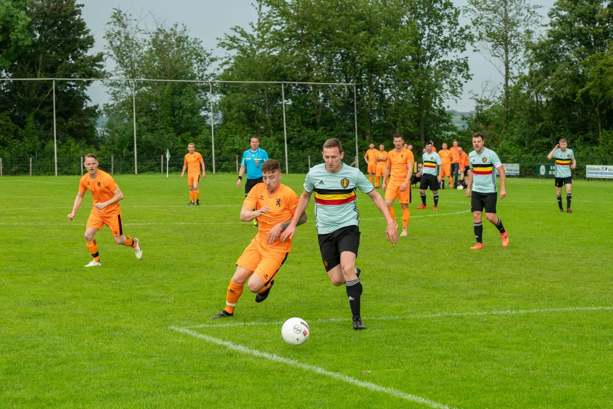 Belgien/Elsenborn gewinnt Bergdorf- Pokal der "Lage Landen" gegen die Niederlande/Vijlen