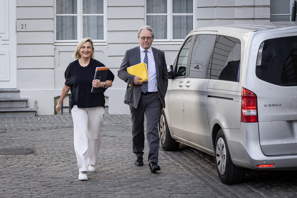 Hilde Crevits (CD&V) vor dem Treffen mit De Wever in Brüssel