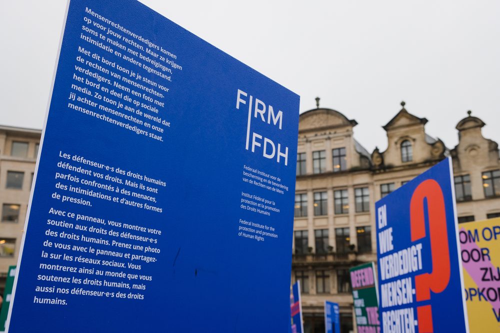 Protestaktion vor dem Föderalen Institut für Menschenrechte im Dezember 2023