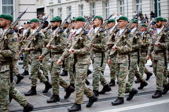 Militärparade zum Nationalfeiertag 2024 in Brüssel