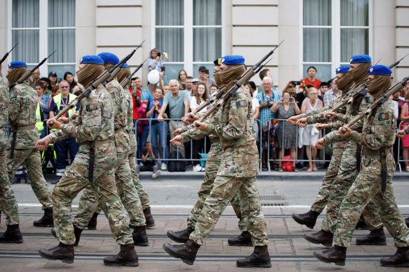 Militärparade zum Nationalfeiertag 2024 in Brüssel