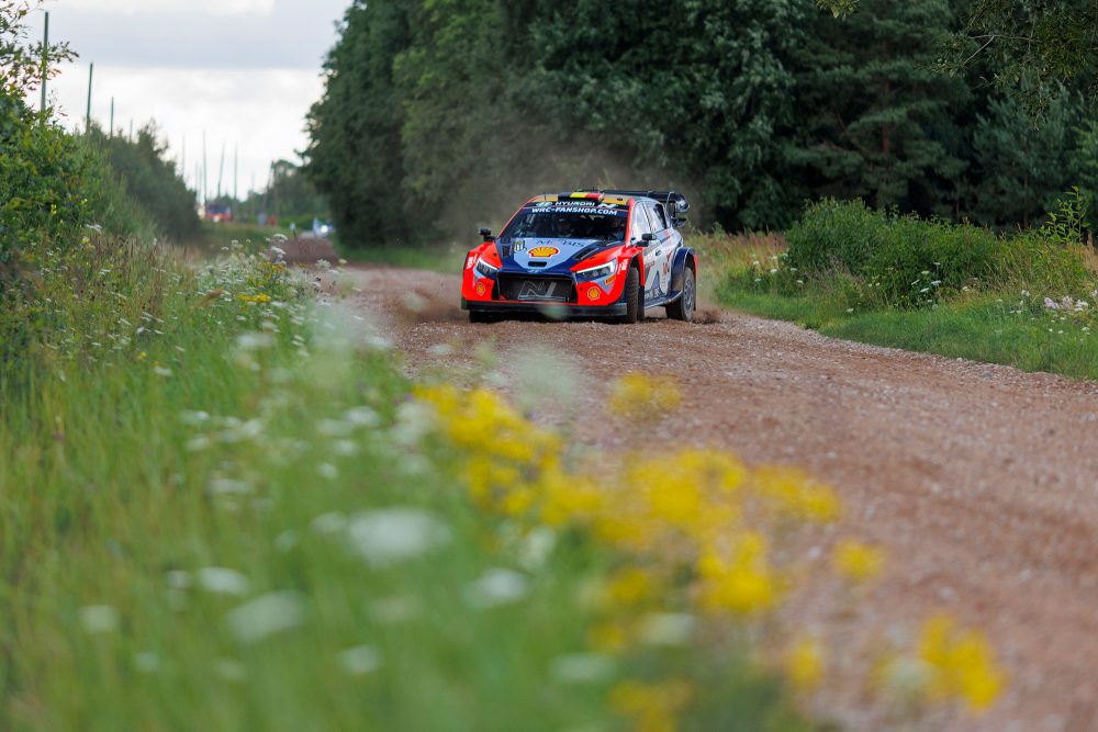 Thierry Neuville/Martijn Wydaeghe beim Shakedown der Rallye Lettland