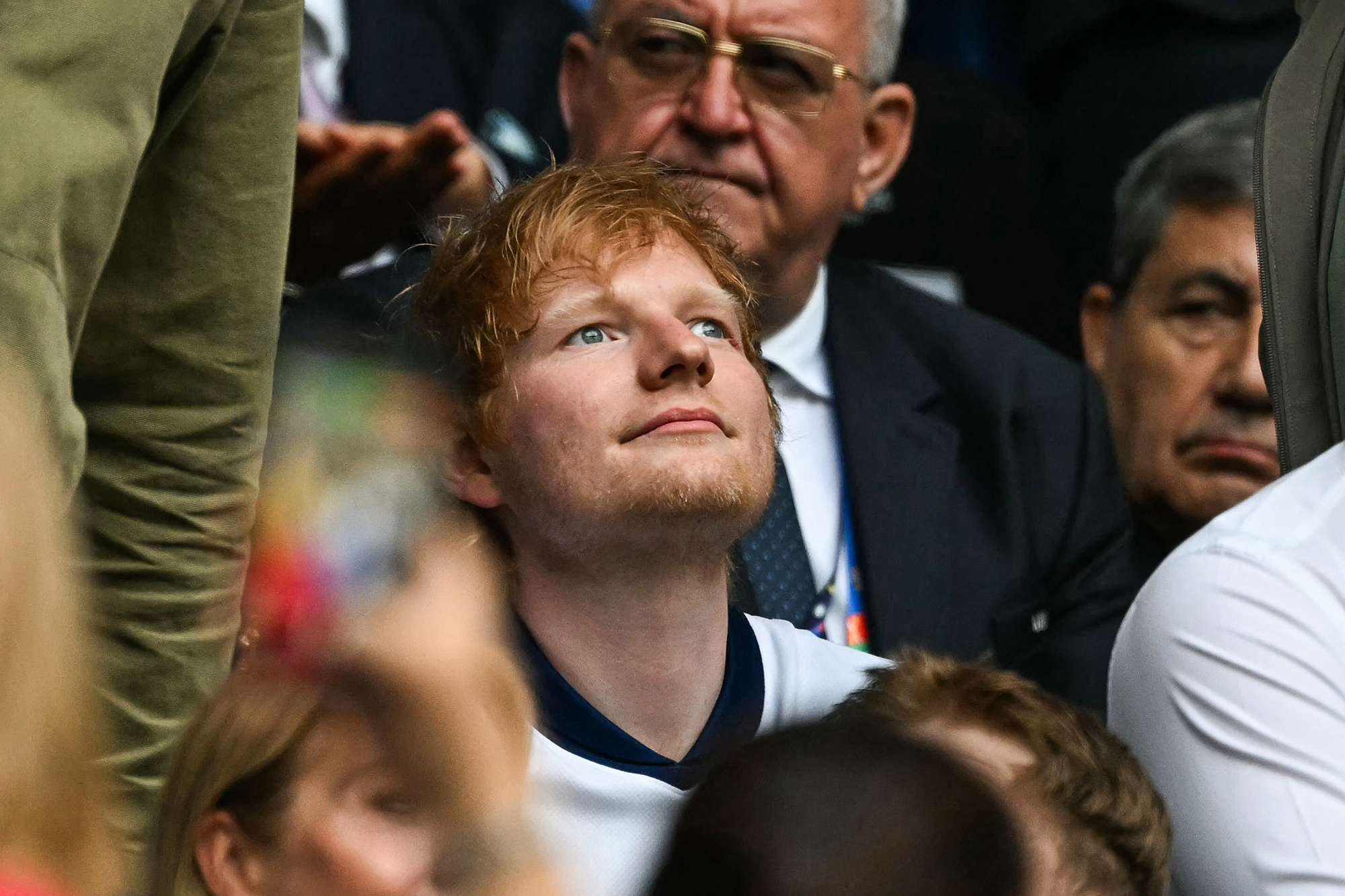 Fußballfan Ed Sheeran beim EM-Spiel England - Slowakei