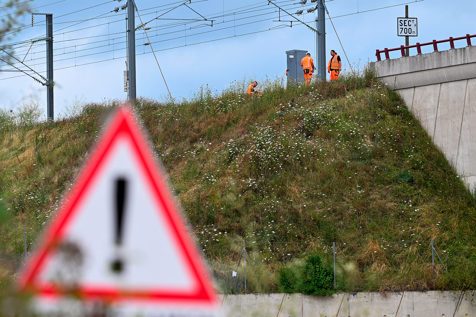 Reparaturarbeiten am Gleisbett bei Vandieres im Nordosten Frankreichs