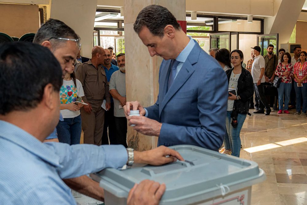 Syriens Präsident Bashar al-Assad bei der Stimmabgabe in der Hauptstadt Damaskus